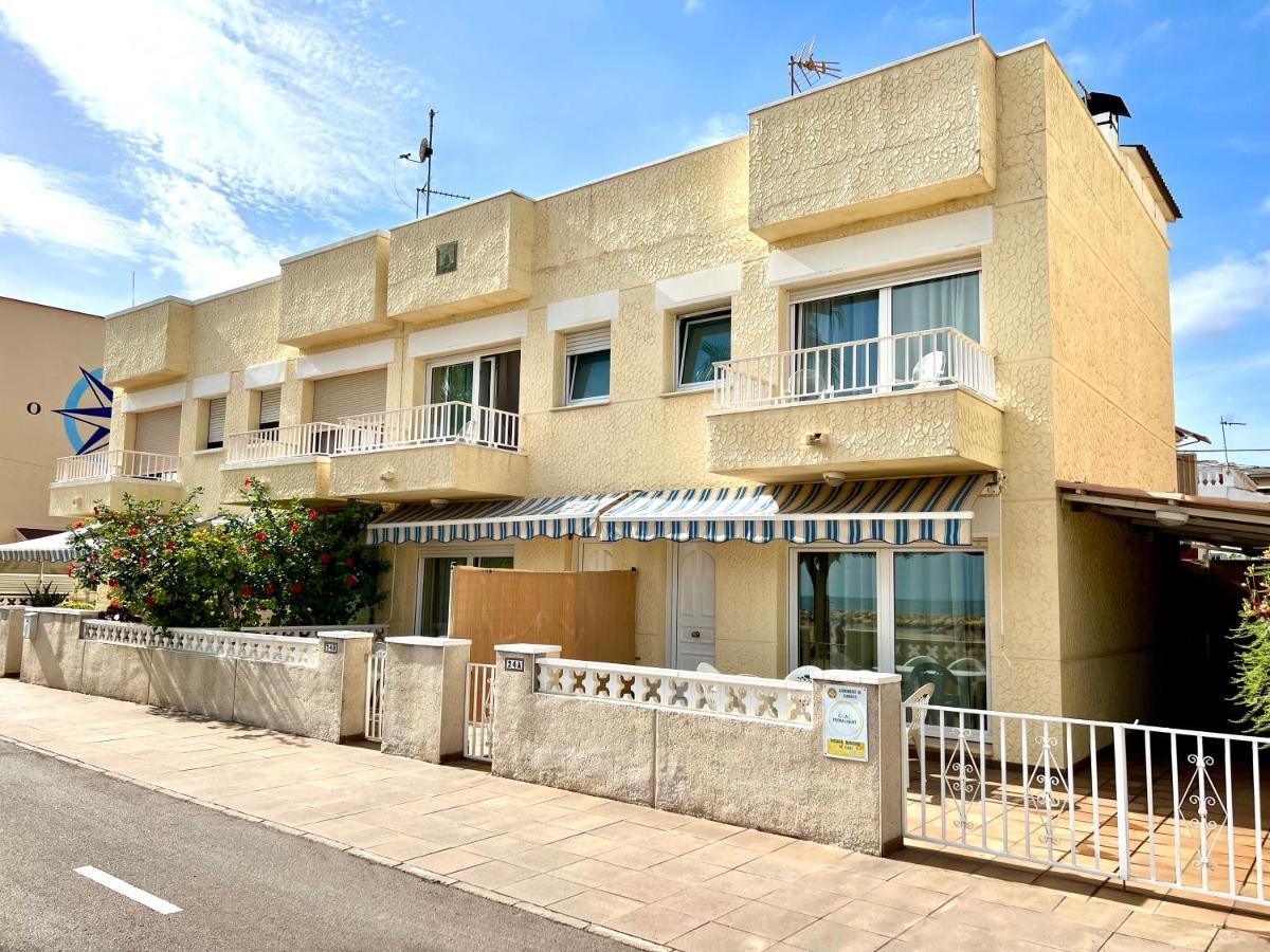Casa cómoda delante de la playa con vista al mar Cambrils Exterior foto